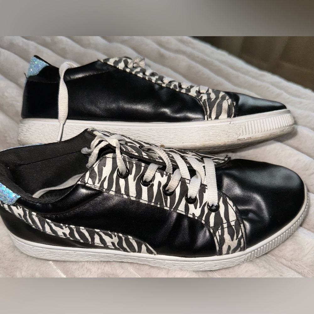 Carina Boutique Woman Sneakers - Picture 2 of 9